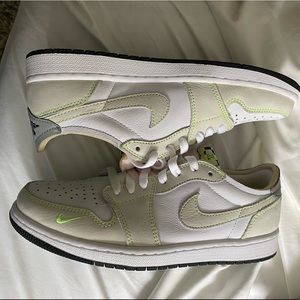 Air Jordan 1 Low OG “Ghost Green”